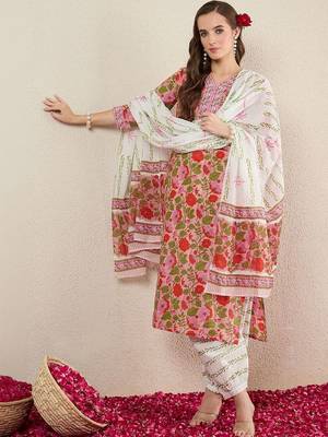 Women Floral Printed Regular Thread Work  Cotton Kurta with Trousers & With Dupatta 7