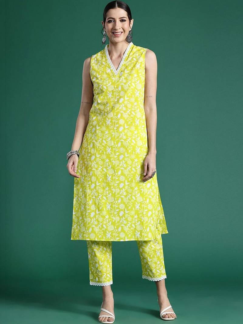 Women Floral Printed Regular Pure Cotton Kurta with Trousers