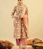 Women Floral Printed Regular Thread Work  Cotton Kurta with Trousers & With Dupatta