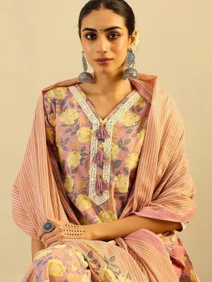 Women Floral Printed Regular Thread Work  Cotton Kurta with Trousers & With Dupatta 3
