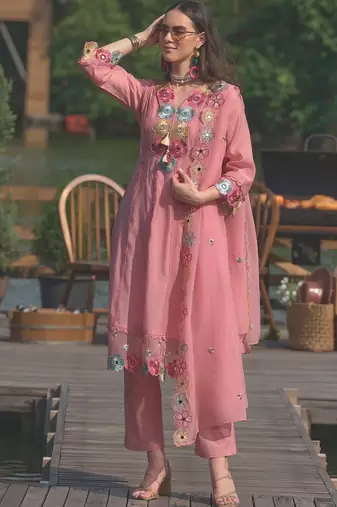 Women Floral Embroidered Regular Mirror Work Kurta with Trousers & With Dupatta