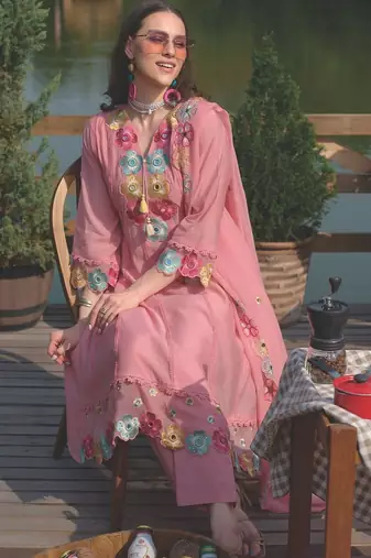 Women Floral Embroidered Regular Mirror Work Kurta with Trousers & With Dupatta
