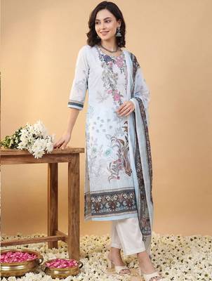 Women Floral Printed Regular Kurta with Trousers & With Dupatta 6