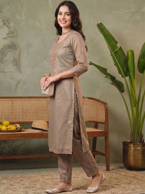 Women Ethnic Motifs Embroidered Regular Thread Work Kurta with Trousers & With Dupatta 3
