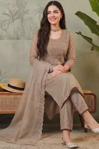 Women Ethnic Motifs Embroidered Regular Thread Work Kurta with Trousers & With Dupatta