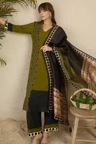 Women Printed Regular Kurta with Palazzos & With Dupatta