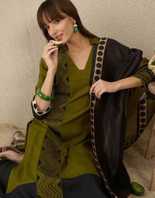 Women Printed Regular Kurta with Palazzos & With Dupatta 3