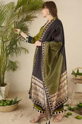 Women Printed Regular Kurta with Palazzos & With Dupatta