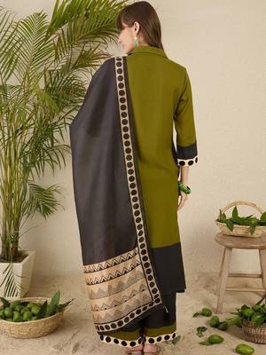 Women Printed Regular Kurta with Palazzos & With Dupatta 6