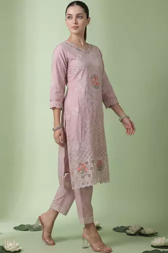 Women Floral Embroidered Regular Sequinned  Cotton Kurta with Trousers & With Dupatta