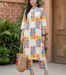 Women Floral Printed Regular Pure Cotton Kurta with Trousers
