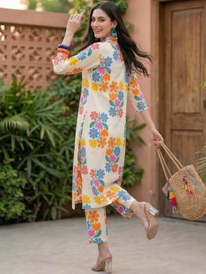 Women Floral Printed Regular Pure Cotton Kurta with Trousers 3
