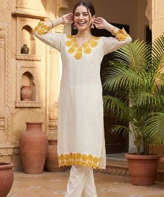 Women Floral Embroidered Regular Thread Work Pure Cotton Kurta with Trousers 1