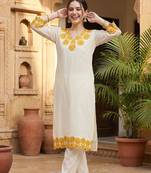 Women Floral Embroidered Regular Thread Work Pure Cotton Kurta with Trousers