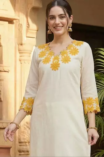 Women Floral Embroidered Regular Thread Work Pure Cotton Kurta with Trousers