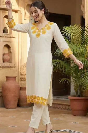 Women Floral Embroidered Regular Thread Work Pure Cotton Kurta with Trousers