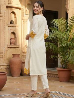 Women Floral Embroidered Regular Thread Work Pure Cotton Kurta with Trousers 4