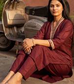 Women Regular Kurta with Trousers
