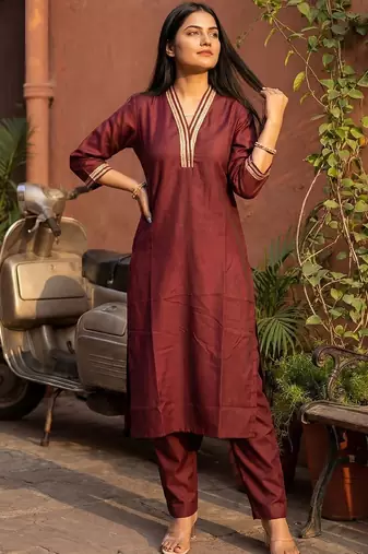 Women Regular Kurta with Trousers