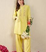 Women Floral Embroidered Regular Thread Work Kurta with Palazzos