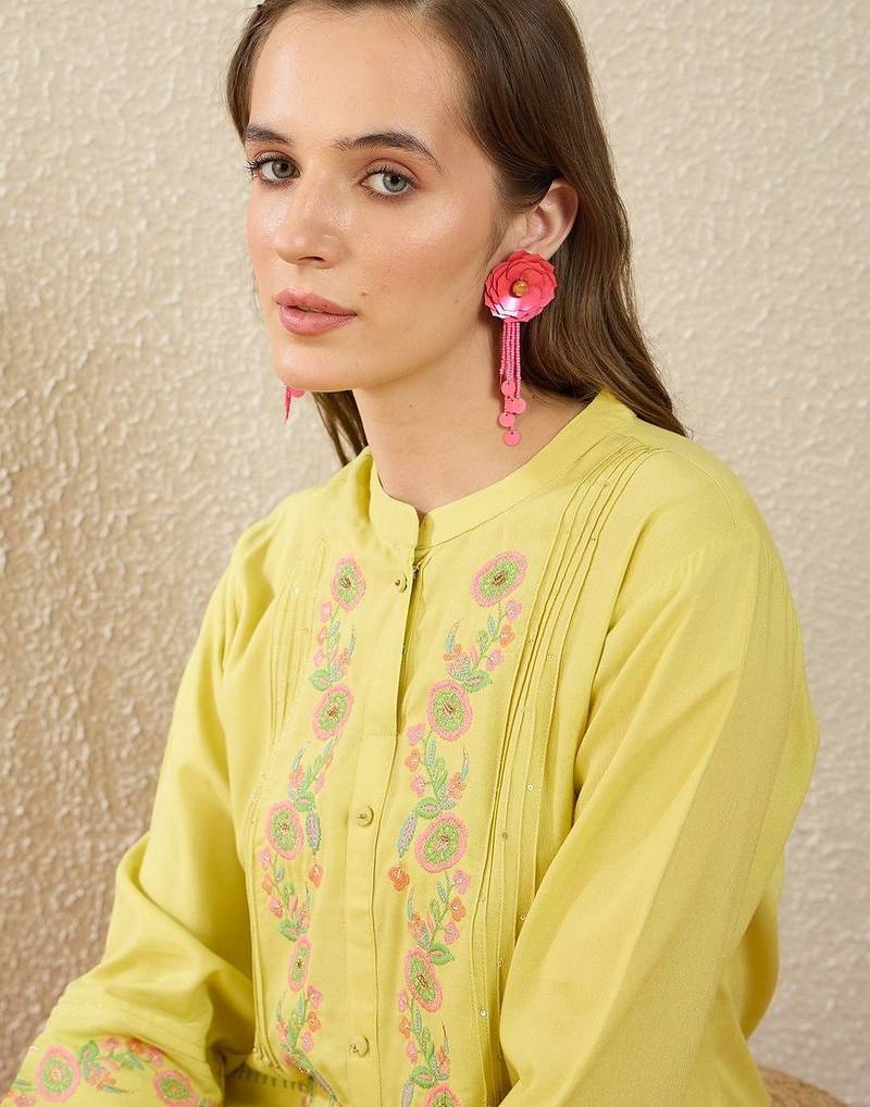 Women Floral Embroidered Regular Thread Work Kurta with Palazzos