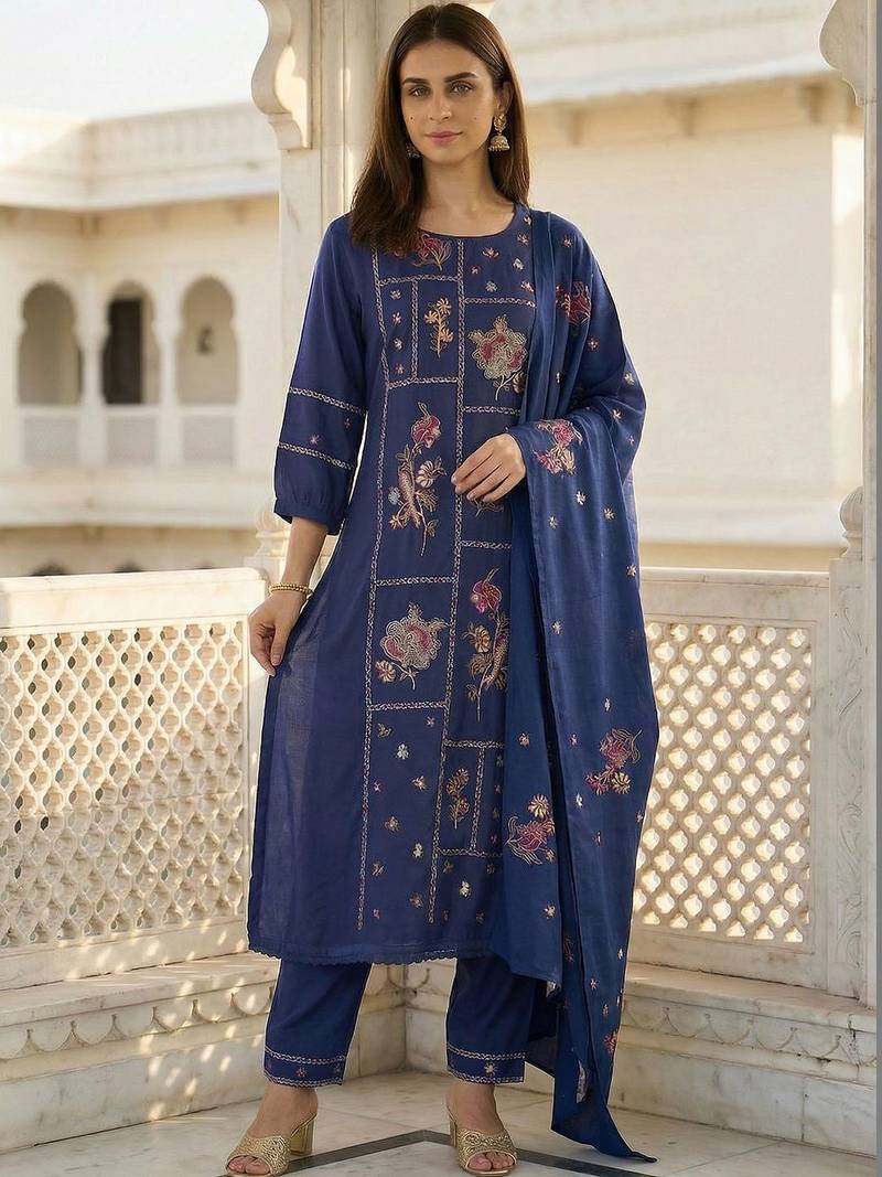 Women Floral Embroidered Regular Thread Work Kurta with Trousers & With Dupatta