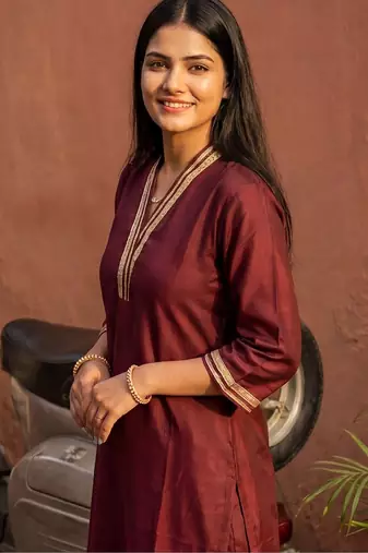 Women Regular Thread Work Kurta with Trousers