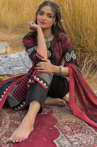 Red Printed Straight Kurta Trousers Dupatta Set Kurta Sets