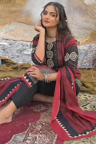 Red Printed Straight Kurta Trousers Dupatta Set Kurta Sets
