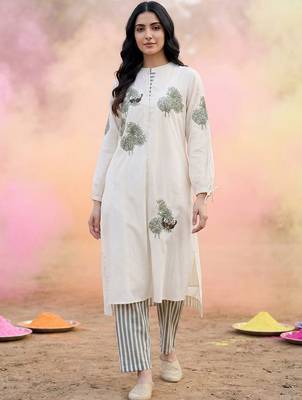 Women Ethnic Motifs Embroidered Regular Thread Work Pure Cotton Kurta with Trousers 6