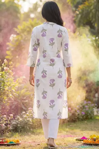 Women Floral Printed Regular Pure Cotton Kurta with Trousers