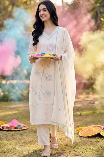 Women Ethnic Motifs Embroidered Regular Thread Work Kurta with Trousers & With Dupatta