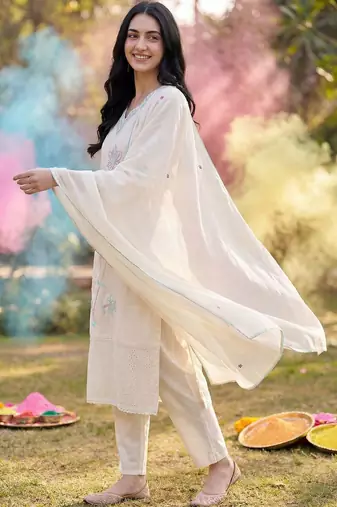 Women Ethnic Motifs Embroidered Regular Thread Work Kurta with Trousers & With Dupatta