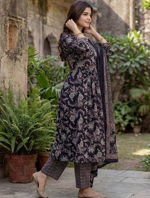 Women Floral Printed Angrakha Pure Cotton Kurta with Trousers & With Dupatta 3