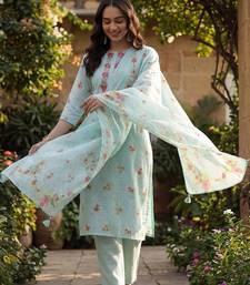 Women Floral Printed Regular Thread Work Linen Kurta with Trousers & With Dupatta
