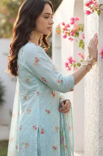 Women Floral Printed Regular Thread Work Linen Kurta with Trousers & With Dupatta
