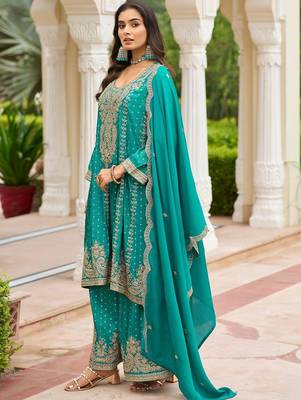 Women Ethnic Motifs Embroidered Regular Thread Work Kurta with Sharara & With Dupatta 3