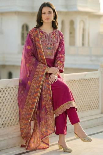 Women Ethnic Motifs Embroidered Regular Thread Work Kurta with Trousers & With Dupatta