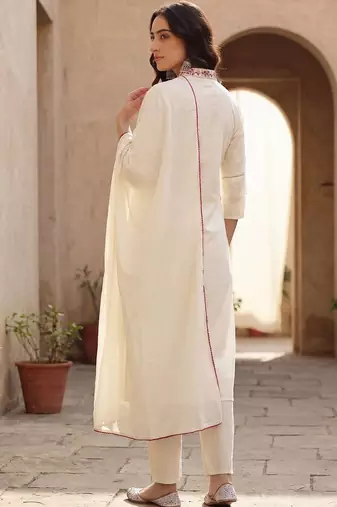 Women Ethnic Motifs Embroidered Regular Thread Work Pure Cotton Kurta with Trousers & With Dupatta