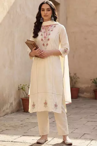 Women Ethnic Motifs Embroidered Regular Thread Work Pure Cotton Kurta with Trousers & With Dupatta