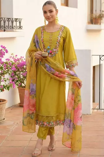 Women Floral Embroidered Regular Beads and Stones Liva Kurta with Trousers & With Dupatta