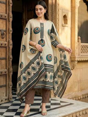 Women Printed Regular Pure Cotton Kurta with Trousers & With Dupatta 1