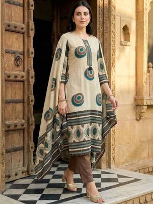 Women Printed Regular Pure Cotton Kurta with Trousers & With Dupatta 3