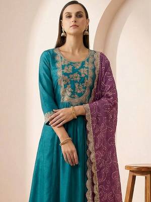 Women Ethnic Motifs Embroidered Panelled Thread Work Kurta with Trousers & With Dupatta 2