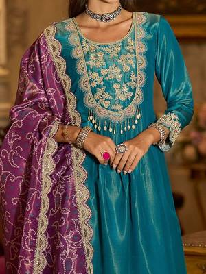 Women Ethnic Motifs Embroidered Panelled Thread Work Kurta with Trousers & With Dupatta 3