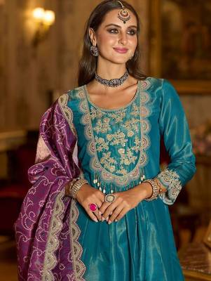 Women Ethnic Motifs Embroidered Panelled Thread Work Kurta with Trousers & With Dupatta 7