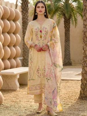 Women Floral Embroidered Regular Thread Work Kurta with Trousers & With Dupatta 1