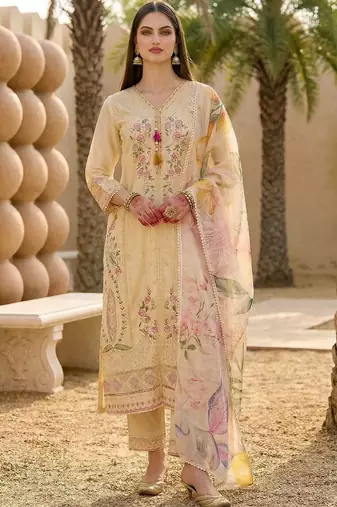 Women Floral Embroidered Regular Thread Work Kurta with Trousers & With Dupatta