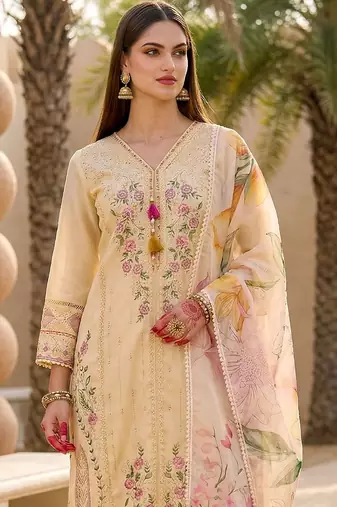 Women Floral Embroidered Regular Thread Work Kurta with Trousers & With Dupatta