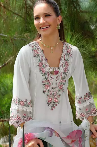 Women Floral Embroidered Regular Thread Work Kurta with Trousers & With Dupatta